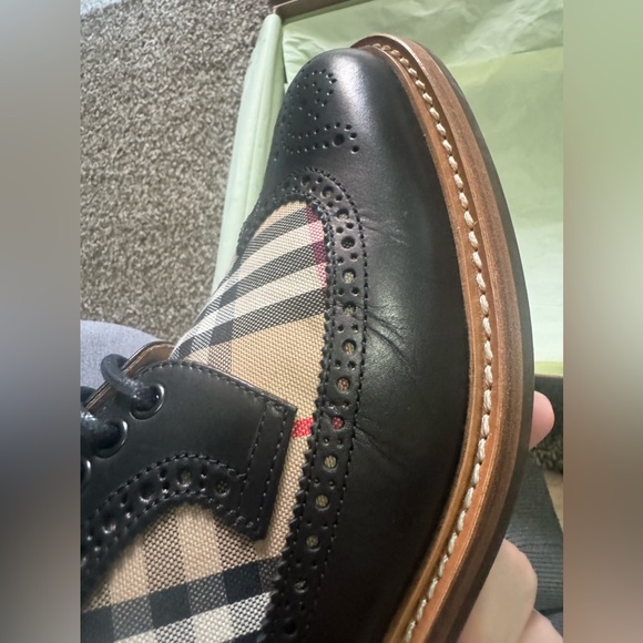 BURBERRY BROGUE SHOES - Picture 3 of 13